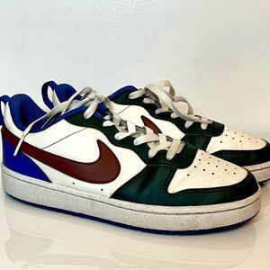 Nike Court Borough Trainers
